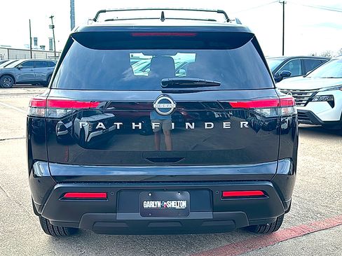 New 2026 Nissan Pathfinder SV image 7