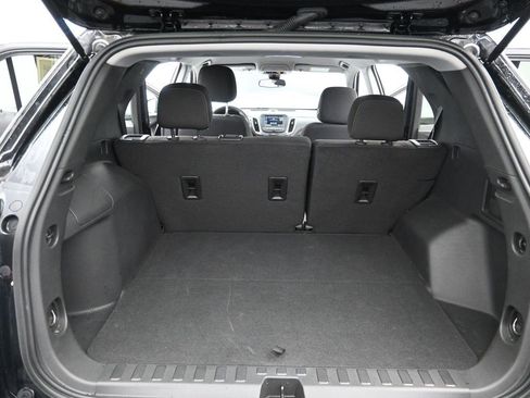 Used 2023 Chevrolet Equinox LT FWD image 9