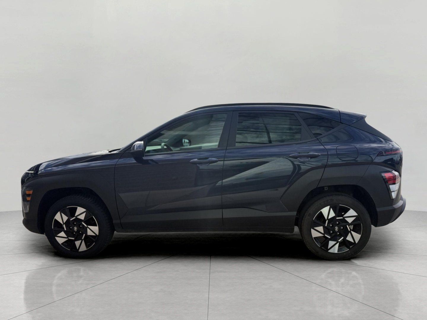 Used 2025 Hyundai Kona SEL AWD/4WD image 8