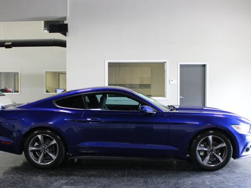 Used 2015 Ford Mustang Coupe w/ Equipment Group 051A RWD image 2