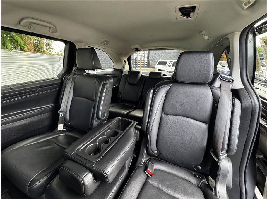 Used 2025 Honda Odyssey EX-L image 16