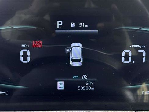 Used 2023 Kia Telluride EX w/ EX Captain's Chair Package image 28