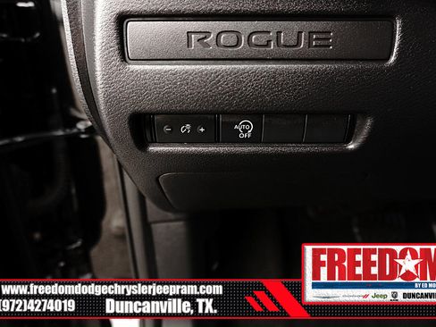 Used 2024 Nissan Rogue S FWD image 27