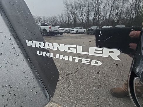 Used 2013 Jeep Wrangler Unlimited Sport image 15