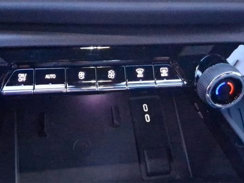 Used 2025 Chevrolet Silverado EV LT image 32