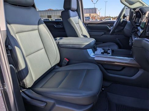 Used 2024 Chevrolet Silverado 2500 LT w/ All Star Edition image 39