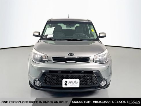 Used 2016 Kia Soul + FWD image 2