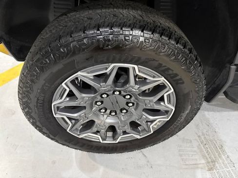 Used 2026 GMC Hummer EV SUV AWD/4WD image 45