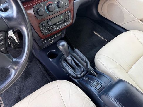 Used 2002 Chrysler Sebring Limited image 25