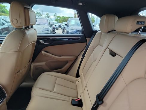 Used 2024 Porsche Macan AWD/4WD image 12