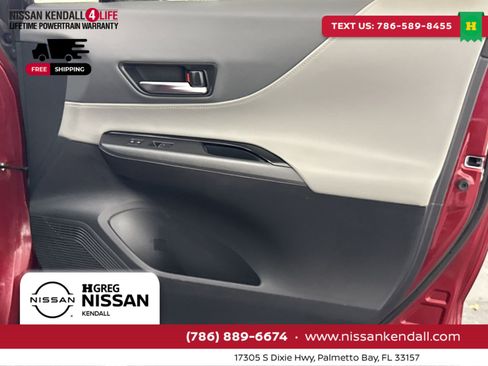 Used 2022 Toyota Venza LE image 35