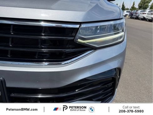 Used 2022 Volkswagen Tiguan SE R-Line AWD/4WD image 39