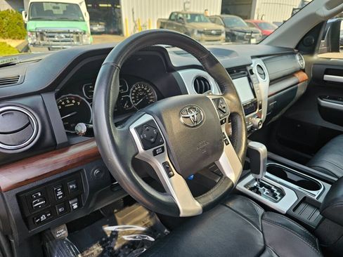 Used 2019 Toyota Tundra Limited w/ Limited Premium Package AWD/4WD image 24