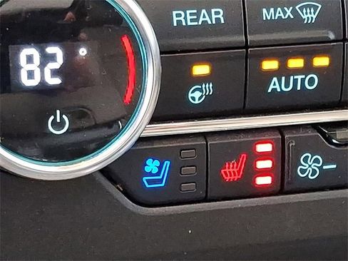 Used 2020 Ford Expedition Max XLT w/ Equipment Group 202A image 26