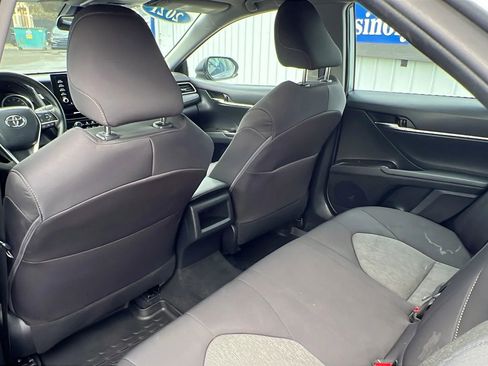 Used 2021 Toyota Camry LE image 7