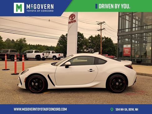 Used 2023 Subaru BRZ Limited RWD image 2