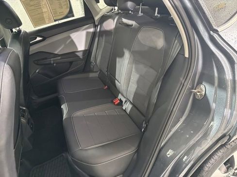 Used 2022 Volkswagen Taos SE image 16