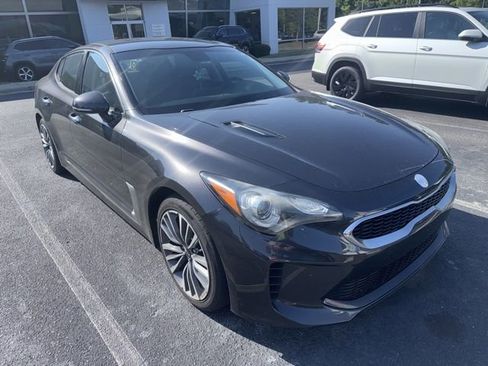 Used 2019 Kia Stinger RWD image 4