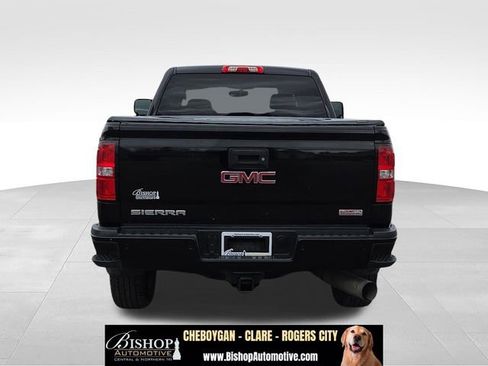 Used 2018 GMC Sierra 2500 SLT w/ All Terrain HD Package AWD/4WD image 14