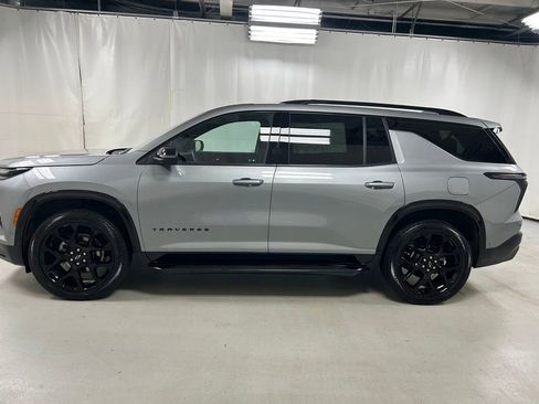 Used 2025 Chevrolet Traverse RS w/ LPO, Floor Liner Package AWD/4WD image 8