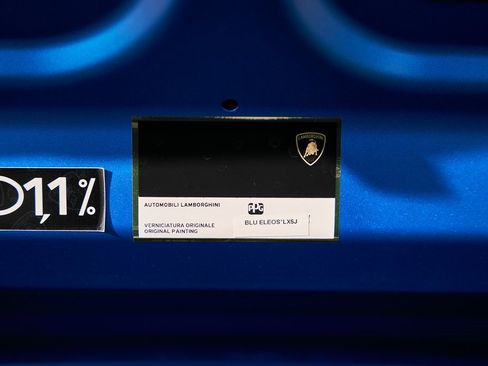 Used 2020 Lamborghini Huracan EVO image 13