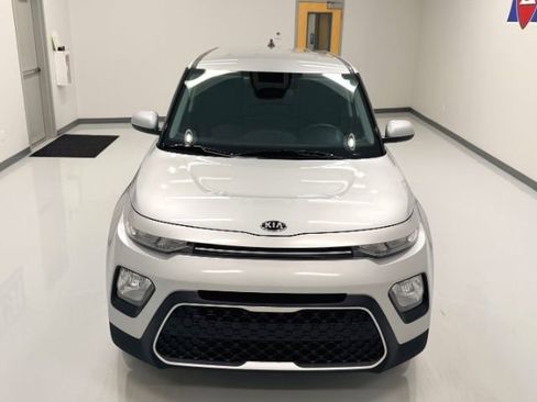 Used 2020 Kia Soul LX image 3