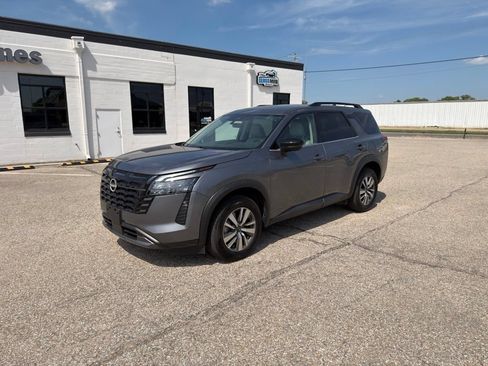 Used 2026 Nissan Pathfinder SL AWD/4WD image 8