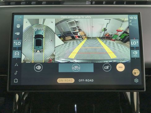 Used 2025 Land Rover Range Rover Sport SE image 24