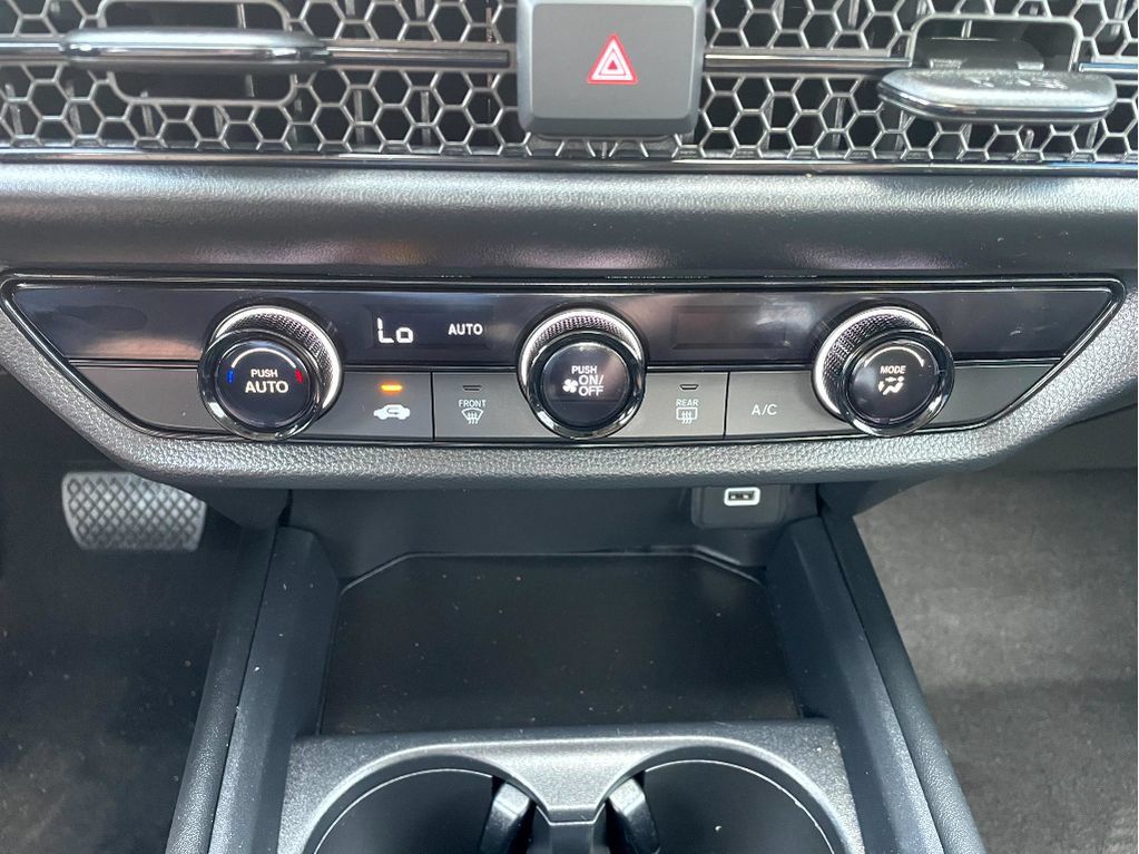 Used 2024 Honda HR-V LX image 18