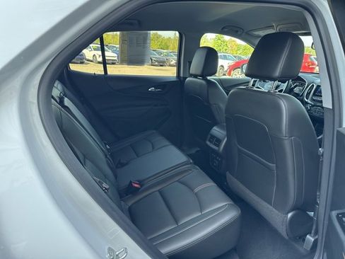 Used 2022 Chevrolet Equinox Premier image 32