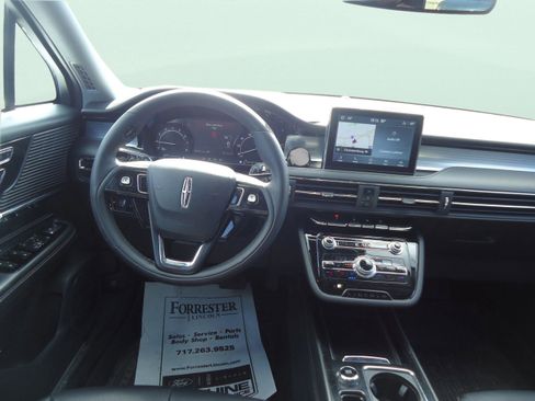 Used 2022 Lincoln Corsair AWD w/ Equipment Group 101A image 11