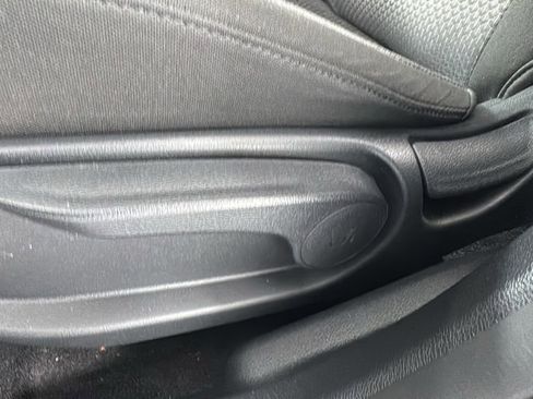 Used 2024 Kia Sportage LX image 11