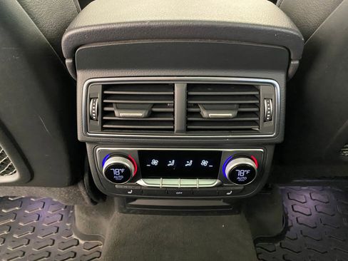 Used 2018 Audi Q7 3.0T Prestige w/ Prestige Package image 29