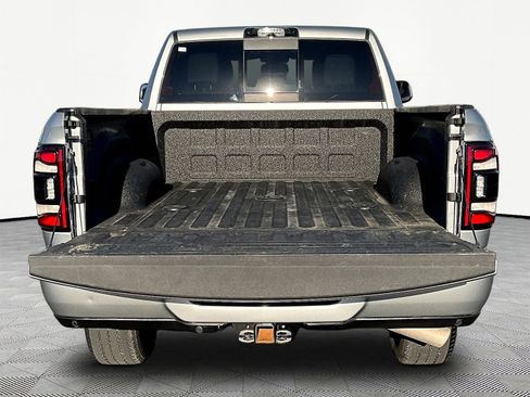 Used 2022 RAM 3500 Laramie w/ Night Edition AWD/4WD image 7