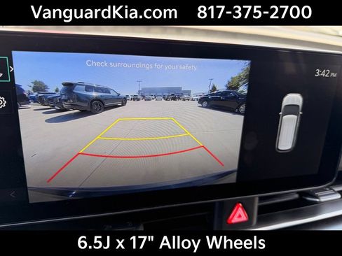 Certified 2026 Kia Carnival FWD image 22