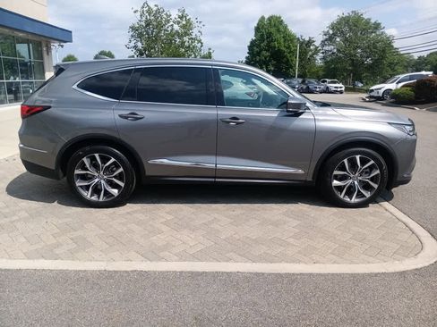 Used 2023 Acura MDX SH-AWD w/ Technology Package image 7