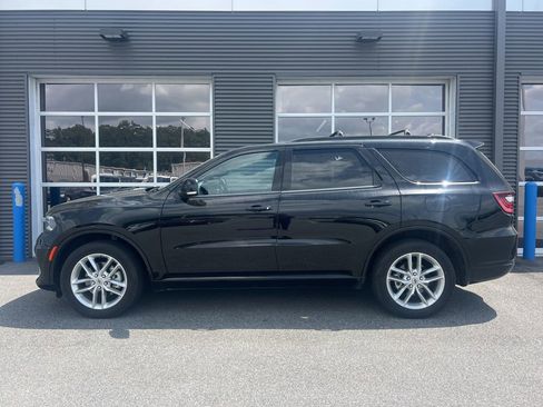 Used 2024 Dodge Durango GT image 2