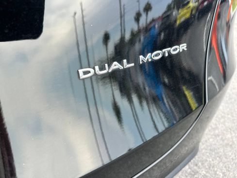 Used 2023 Tesla Model Y Long Range AWD/4WD image 13