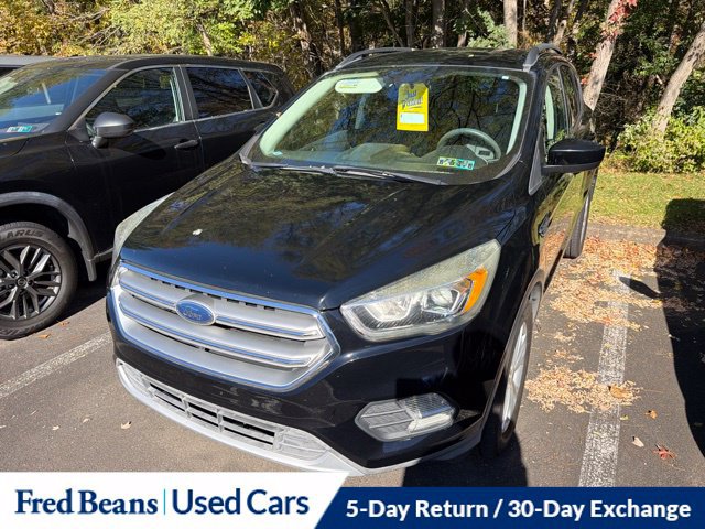 Used 2017 Ford Escape SE w/ Equipment Group 201A AWD/4WD image 1