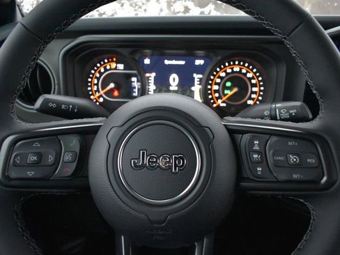 New 2026 Jeep Gladiator Mojave image 17