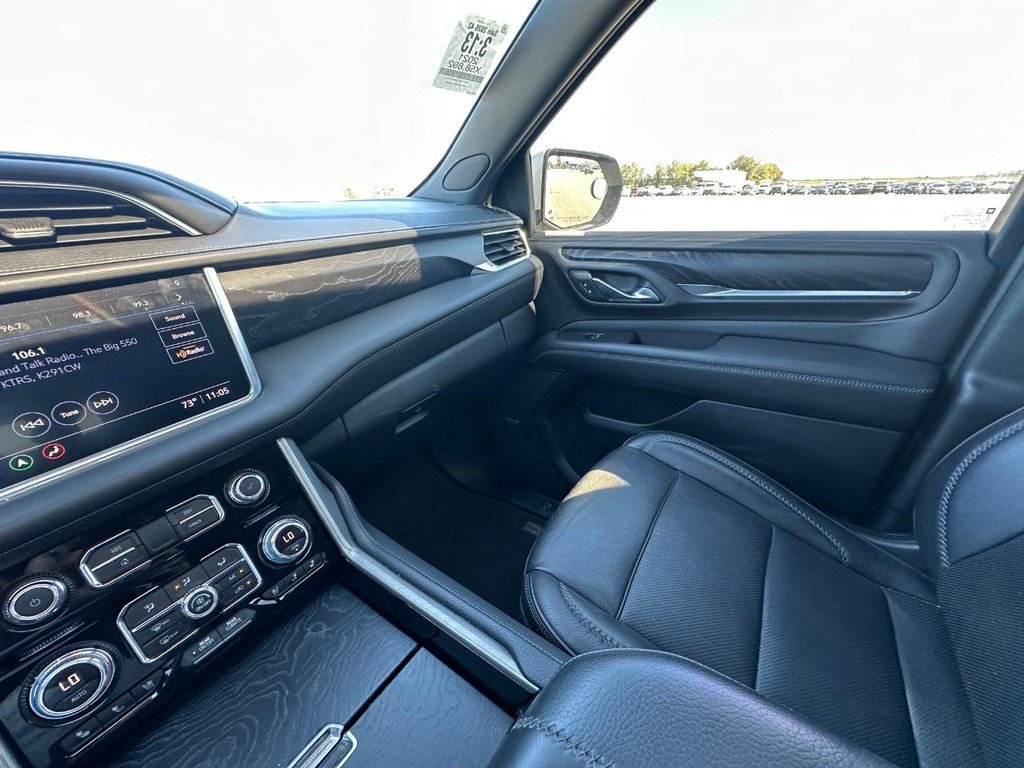 Used 2021 GMC Yukon Denali w/ Denali Premium Package RWD image 21