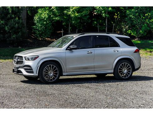 Used 2021 Mercedes-Benz GLE 350 w/ AMG Line Exterior image 3