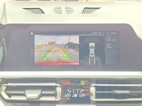 Used 2021 BMW 330i xDrive Sedan w/ Convenience Package image 23