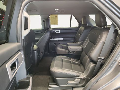 Used 2024 Ford Explorer XLT w/ Equipment Group 202A image 25