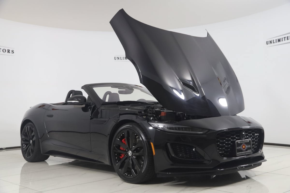 Used 2024 Jaguar F-TYPE R-Dynamic RWD image 21