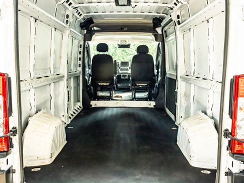 Used 2023 RAM ProMaster 2500 FWD image 16