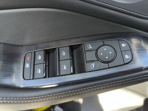 Certified 2026 Nissan Rogue SV FWD image 33