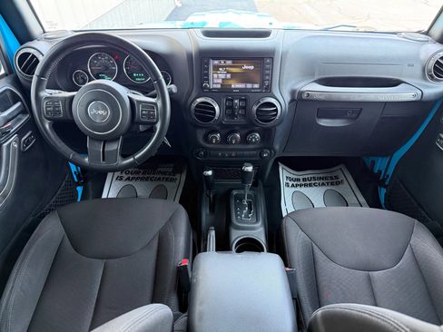 Used 2018 Jeep Wrangler Unlimited Sport S AWD/4WD image 14