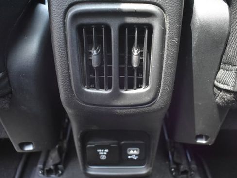 Used 2021 Jeep Compass Limited w/ Sun and Sound Group AWD/4WD image 35