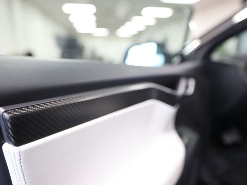 Used 2018 Tesla Model X P100D image 22